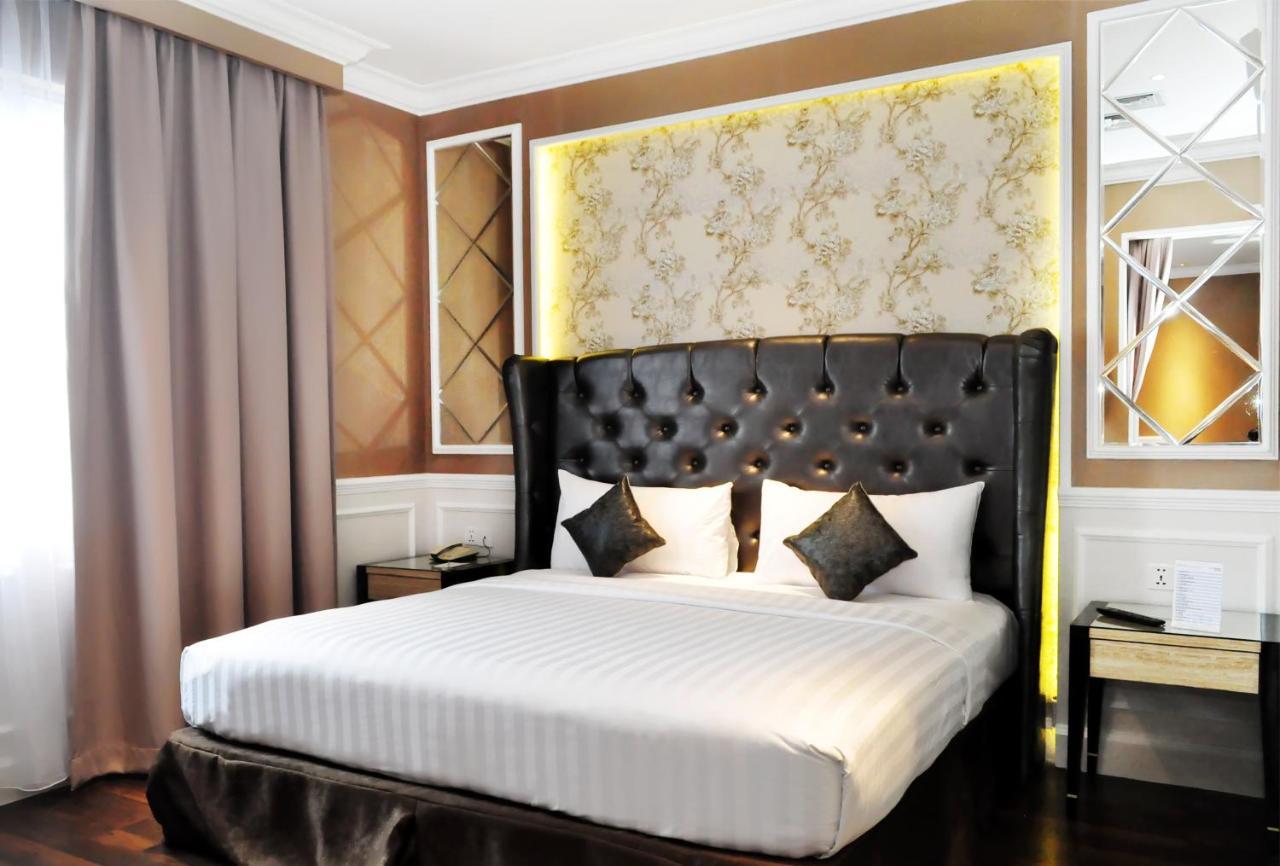 Royal Palm Hotel & Conference Center Cengkareng Jakarta Exterior photo
